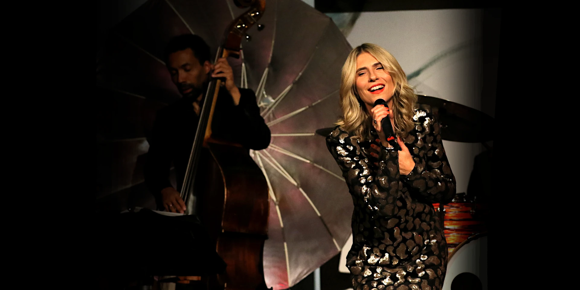 Miller Music Sängerin Ania Jools Artistpage