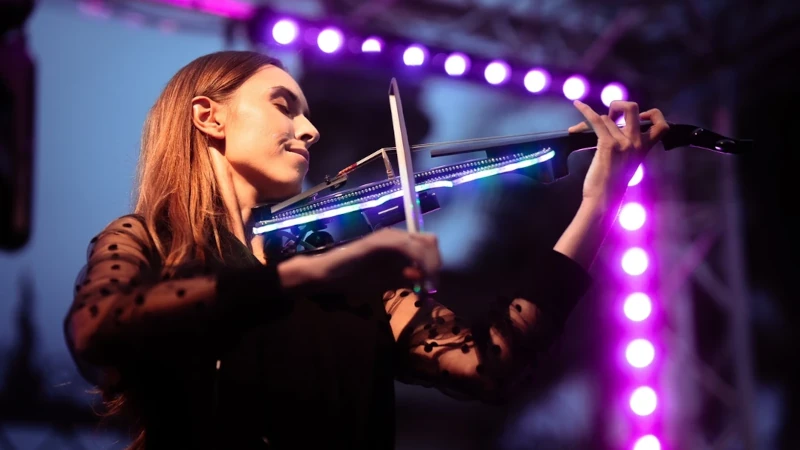 Miller Music Geigerin Luana